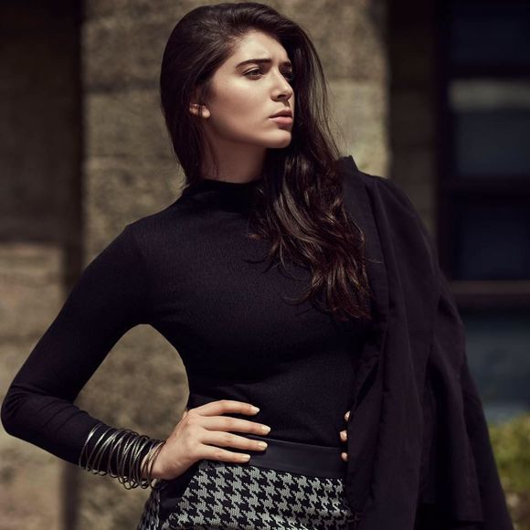 Meet your Posher, Karina - Picture 1 of 1